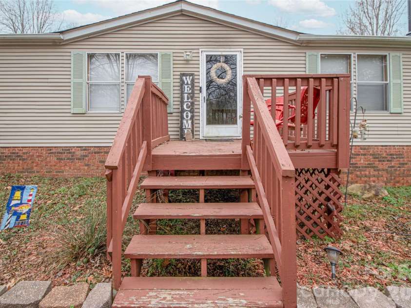 2345 Kingsburry Road, York, SC 29745.  MLS# CAR4339959, YatesRealty ID 2685. 