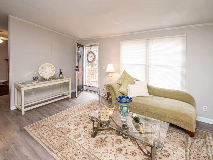 2345 Kingsburry Road, York, SC 29745.  MLS# CAR4339959, YatesRealty ID 2685. 