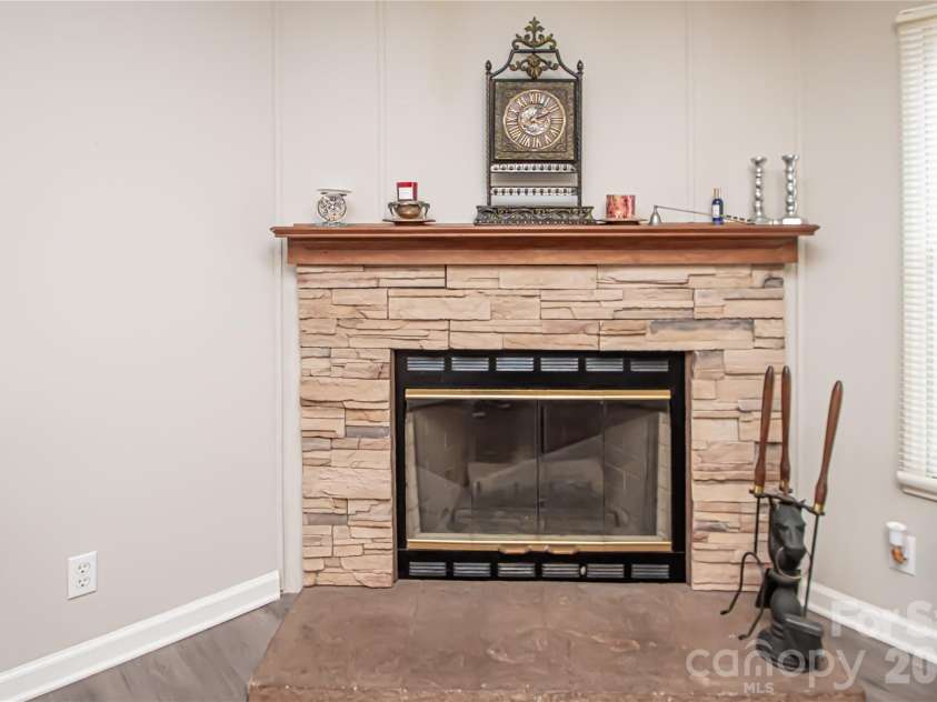 2345 Kingsburry Road, York, SC 29745.  MLS# CAR4339959, YatesRealty ID 2685. 