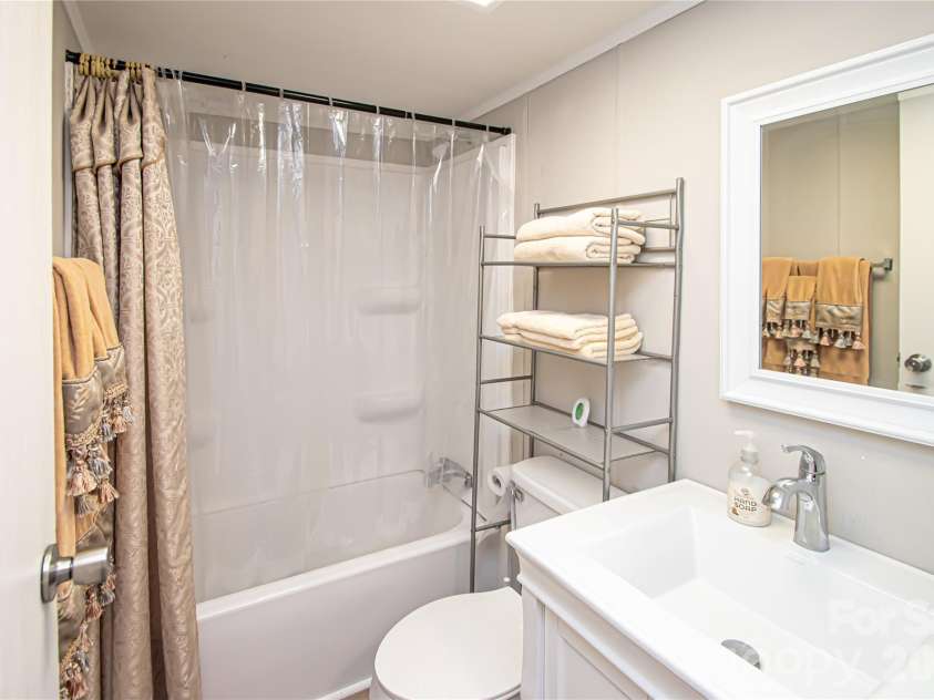 2345 Kingsburry Road, York, SC 29745.  MLS# CAR4339959, YatesRealty ID 2685. 