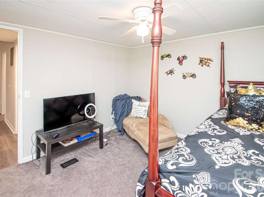 2345 Kingsburry Road, York, SC 29745.  MLS# CAR4339959, YatesRealty ID 2685. 