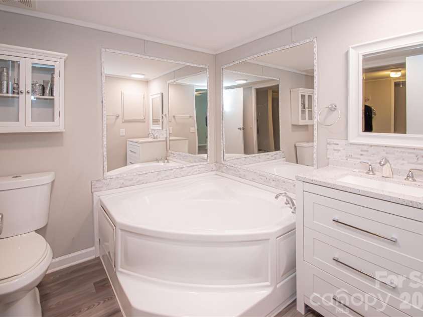 2345 Kingsburry Road, York, SC 29745.  MLS# CAR4339959, YatesRealty ID 2685. 