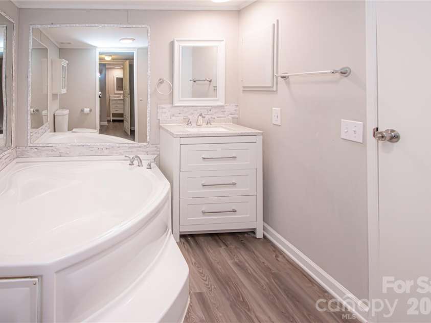 2345 Kingsburry Road, York, SC 29745.  MLS# CAR4339959, YatesRealty ID 2685. 