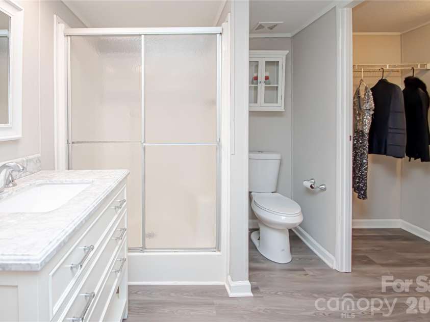 2345 Kingsburry Road, York, SC 29745.  MLS# CAR4339959, YatesRealty ID 2685. 