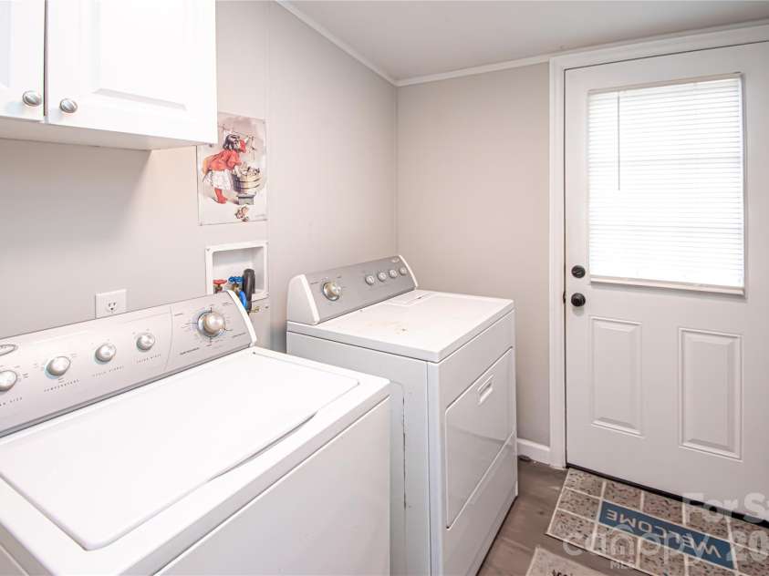 2345 Kingsburry Road, York, SC 29745.  MLS# CAR4339959, YatesRealty ID 2685. 