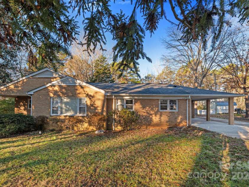 634 Colston Street, Albemarle, NC 28001.  MLS# CAR4208845, YatesRealty ID 2685. Front view