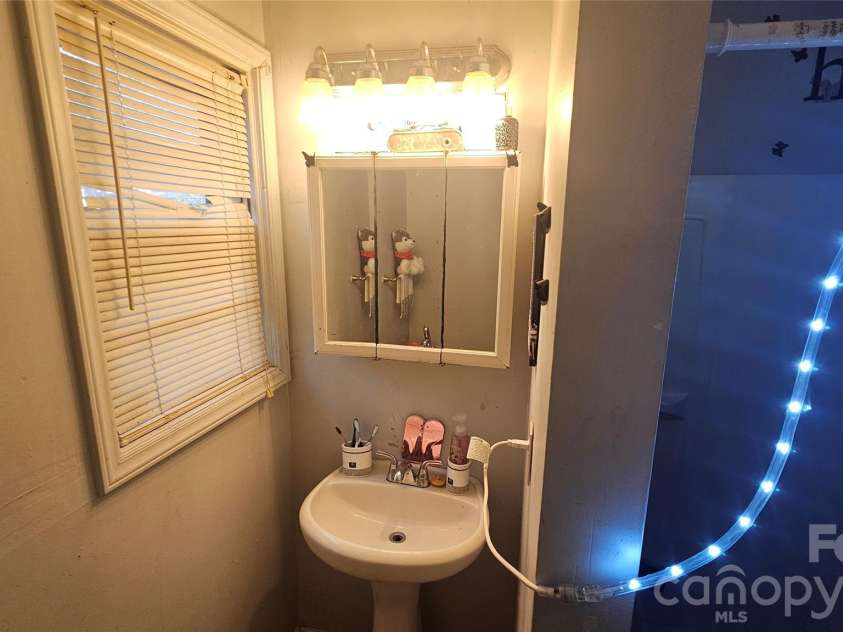 804 Isler Street, Goldsboro, NC 27530.  MLS# CAR4351182, YatesRealty ID 2685. 
