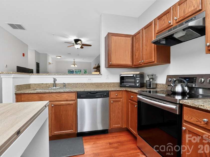 3909 Picasso Court, Charlotte, NC 28205.  MLS# CAR4384891, YatesRealty ID 26850. 