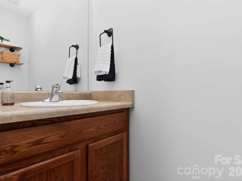 3909 Picasso Court, Charlotte, NC 28205.  MLS# CAR4384891, YatesRealty ID 26850. 