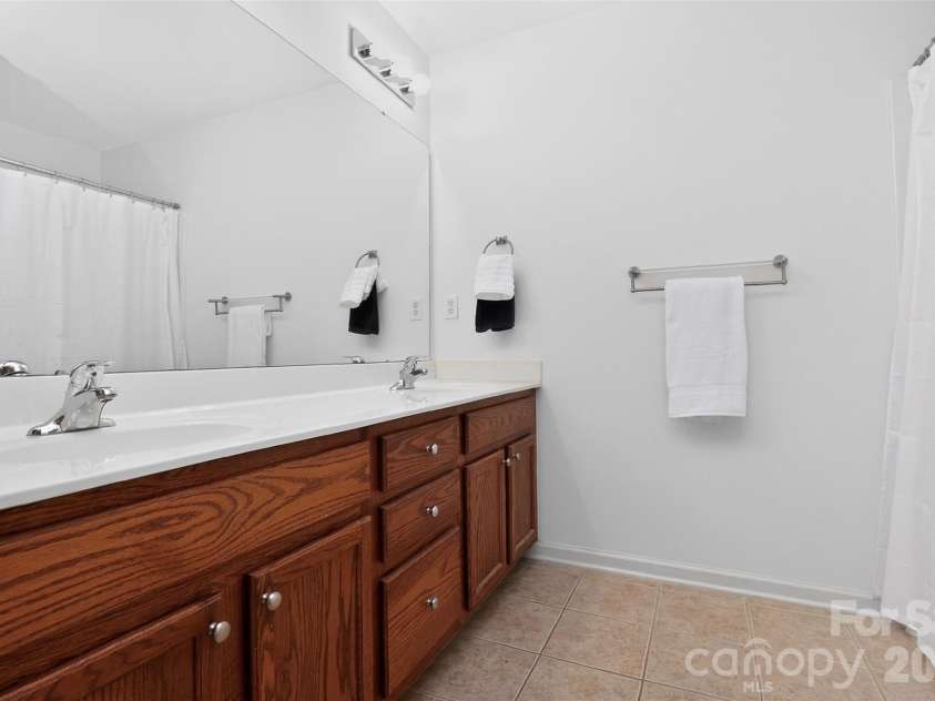 3909 Picasso Court, Charlotte, NC 28205.  MLS# CAR4384891, YatesRealty ID 26850. 