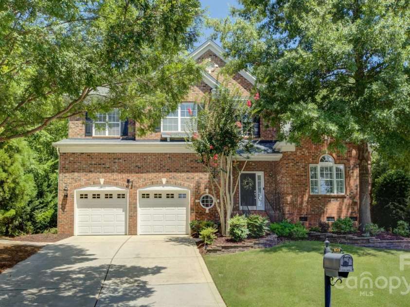 16749 Hammock Creek Place, Charlotte, NC 28278.  MLS# CAR4279153, YatesRealty ID 26851. 