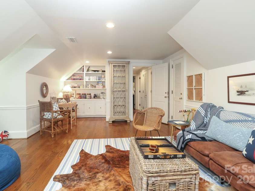 7794 Live Oaks Drive, Denver, NC 28037.  MLS# CAR4234292, YatesRealty ID 26852. Bonus level 2