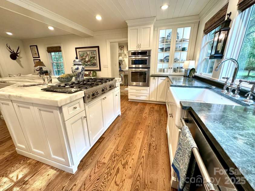 7794 Live Oaks Drive, Denver, NC 28037.  MLS# CAR4234292, YatesRealty ID 26852. Kitchen
