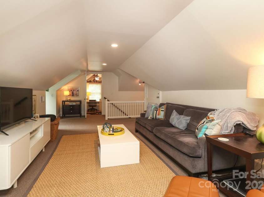 7794 Live Oaks Drive, Denver, NC 28037.  MLS# CAR4234292, YatesRealty ID 26852. Second floor bonus room Carriage/Guest house
