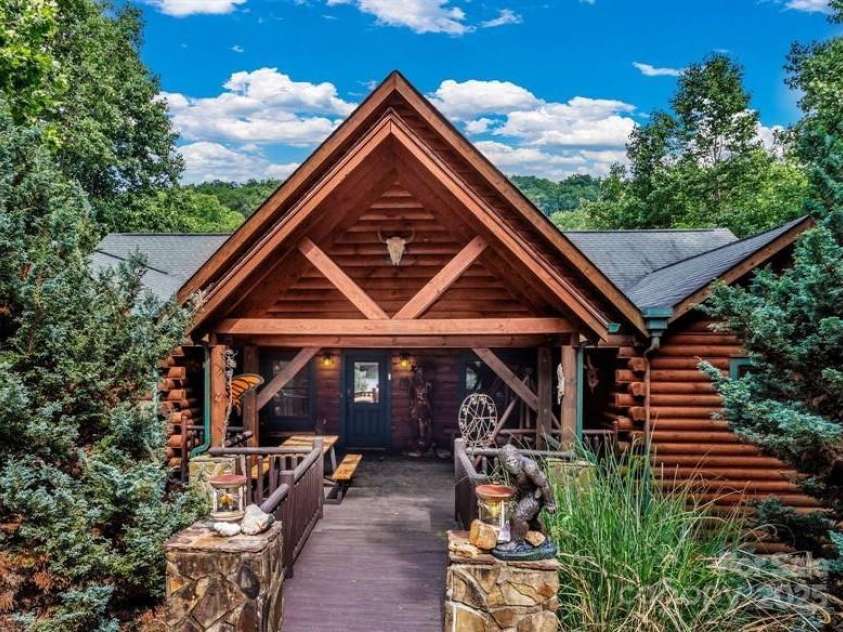 168 Atlantic Falls Trail, Black Mountain, NC 28711.  MLS# CAR4281659, YatesRealty ID 26853. 