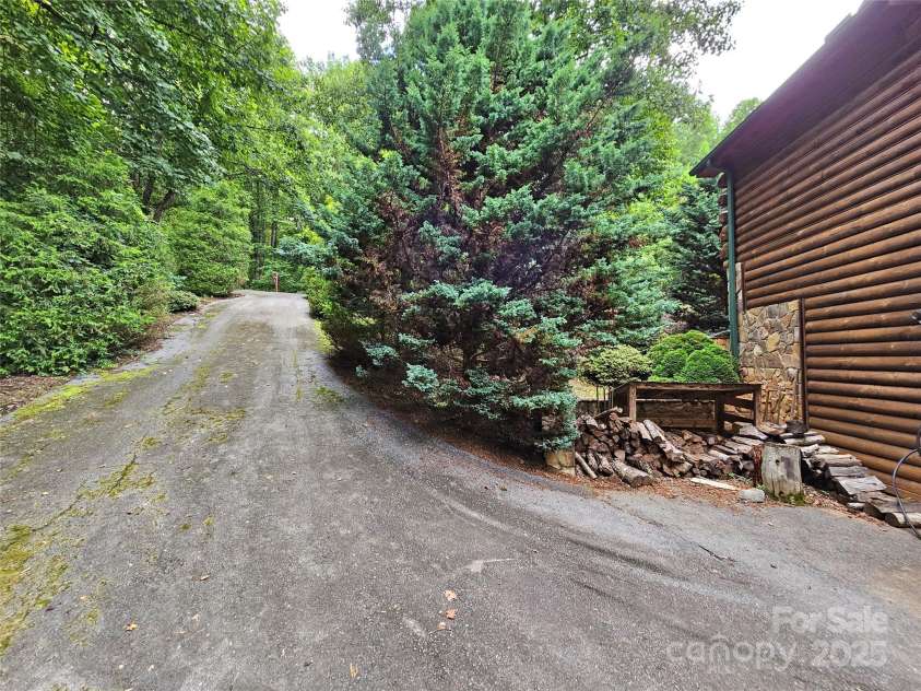 168 Atlantic Falls Trail, Black Mountain, NC 28711.  MLS# CAR4281659, YatesRealty ID 26853. 