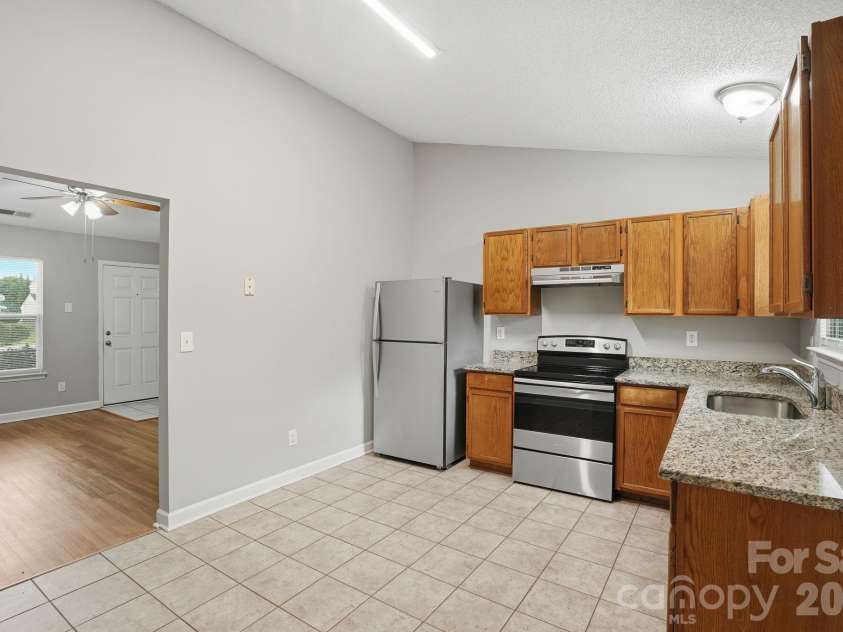 2306 Jordi Way, Charlotte, NC 28213.  MLS# CAR4386952, YatesRealty ID 26853. 