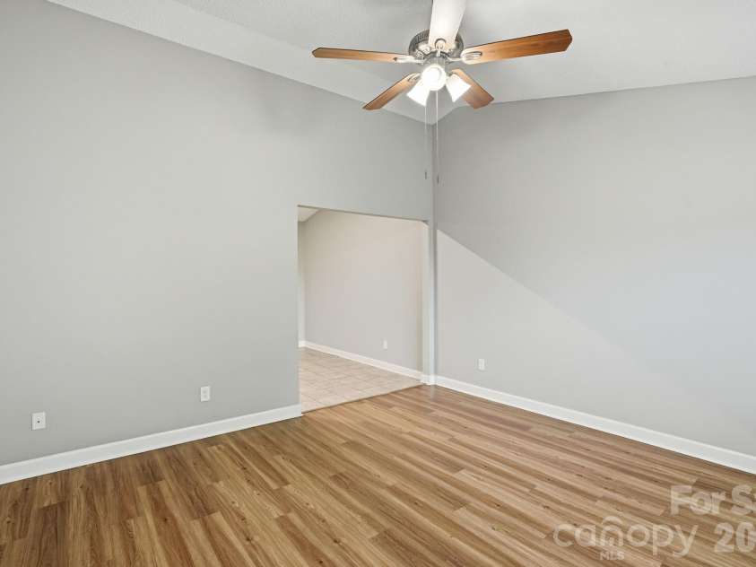 2306 Jordi Way, Charlotte, NC 28213.  MLS# CAR4386952, YatesRealty ID 26853. 