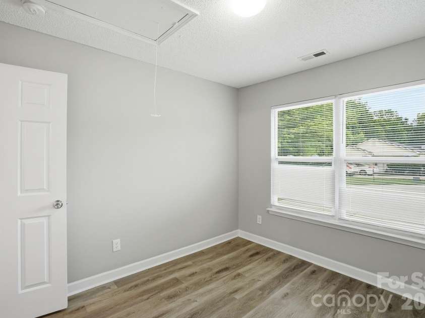 2306 Jordi Way, Charlotte, NC 28213.  MLS# CAR4386952, YatesRealty ID 26853. 