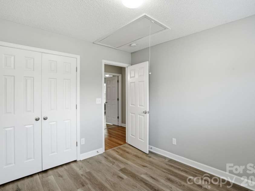 2306 Jordi Way, Charlotte, NC 28213.  MLS# CAR4386952, YatesRealty ID 26853. 