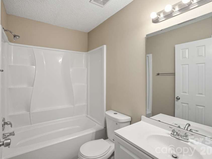2306 Jordi Way, Charlotte, NC 28213.  MLS# CAR4386952, YatesRealty ID 26853. 