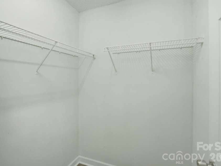2306 Jordi Way, Charlotte, NC 28213.  MLS# CAR4386952, YatesRealty ID 26853. 
