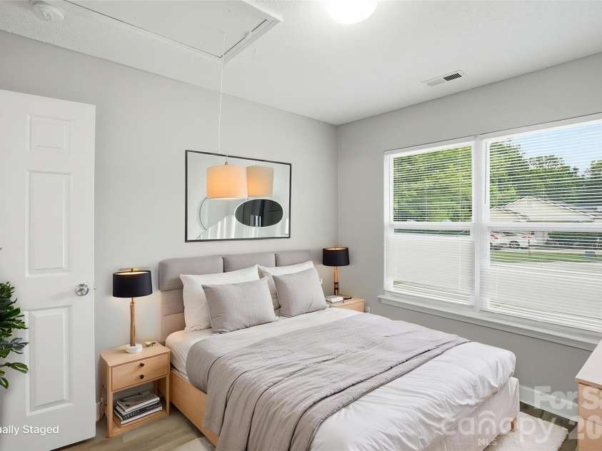 2306 Jordi Way, Charlotte, NC 28213.  MLS# CAR4386952, YatesRealty ID 26853. Virtually Staged