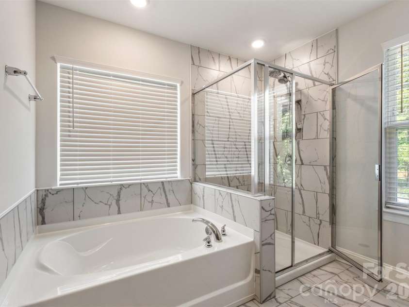 647 R L Stowe Road, Belmont, NC 28012.  MLS# CAR4379087, YatesRealty ID 26854. 
