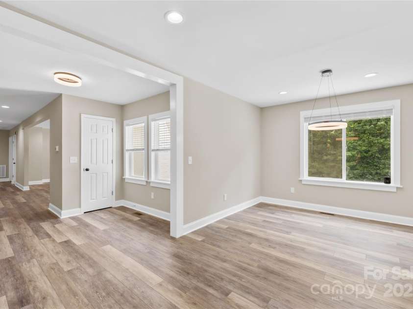 110 Par Drive, Salisbury, NC 28147.  MLS# CAR4283340, YatesRealty ID 26855. 