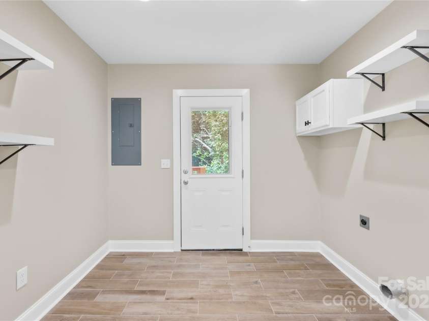 110 Par Drive, Salisbury, NC 28147.  MLS# CAR4283340, YatesRealty ID 26855. 