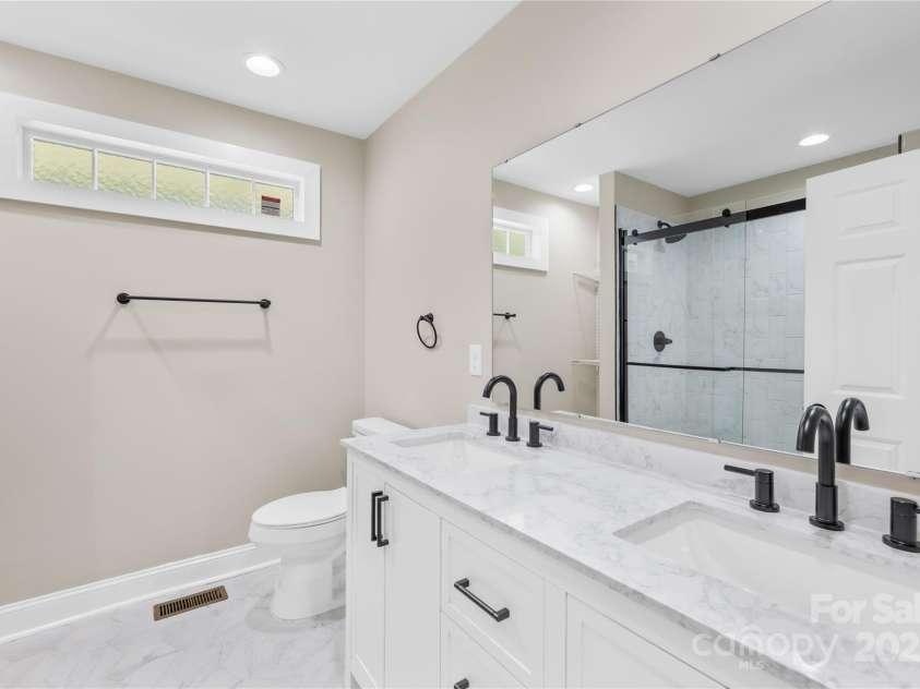 110 Par Drive, Salisbury, NC 28147.  MLS# CAR4283340, YatesRealty ID 26855. 