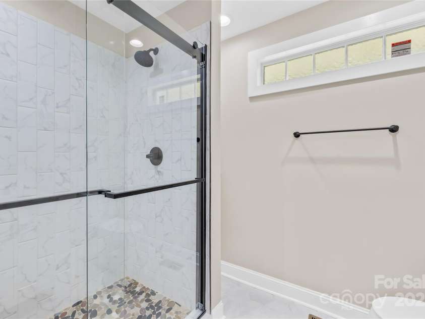 110 Par Drive, Salisbury, NC 28147.  MLS# CAR4283340, YatesRealty ID 26855. 