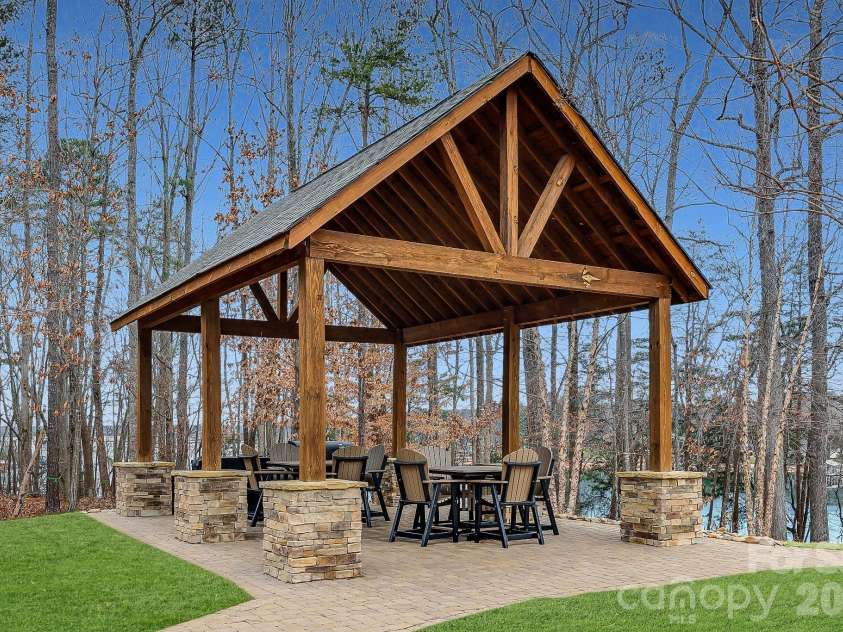 107 Nablus Trail, Mooresville, NC 28117.  MLS# CAR4350813, YatesRealty ID 26857. 