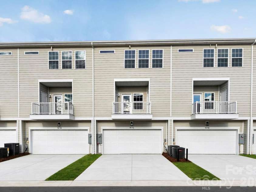 107 Nablus Trail, Mooresville, NC 28117.  MLS# CAR4372340, YatesRealty ID 26857. 