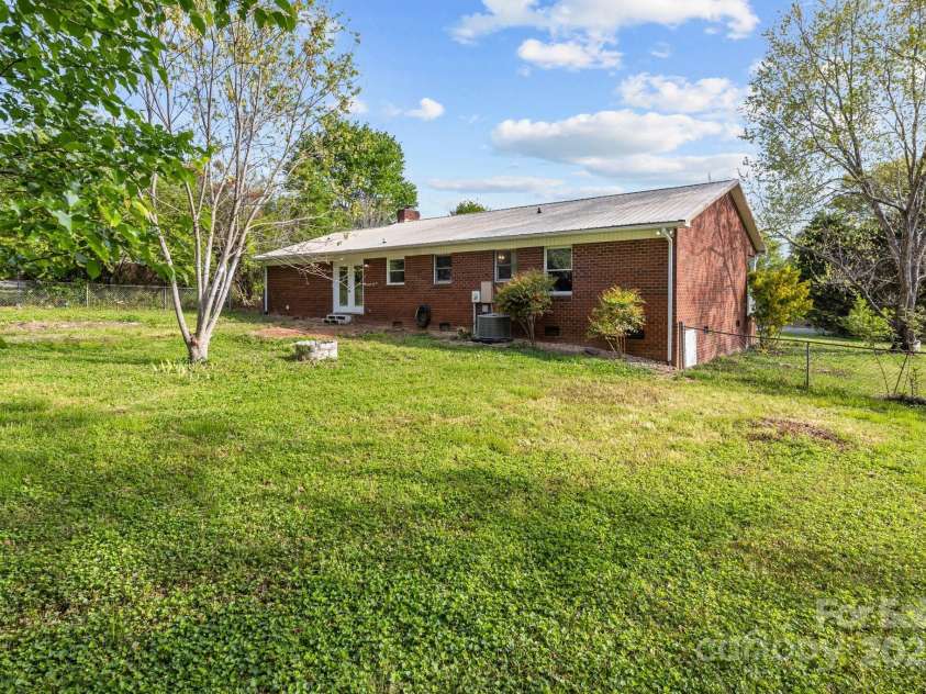 1195 Ralph B Keener Road, Lincolnton, NC 28092.  MLS# CAR4247663, YatesRealty ID 26857. 