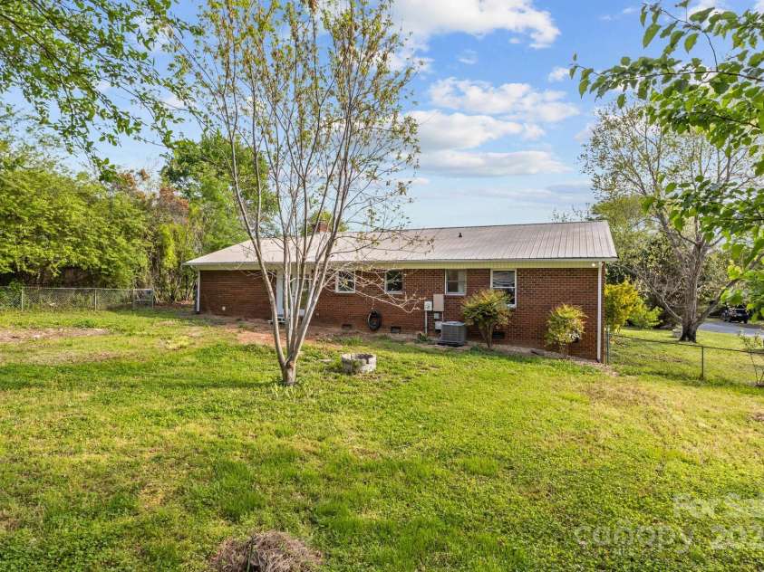 1195 Ralph B Keener Road, Lincolnton, NC 28092.  MLS# CAR4247663, YatesRealty ID 26857. 