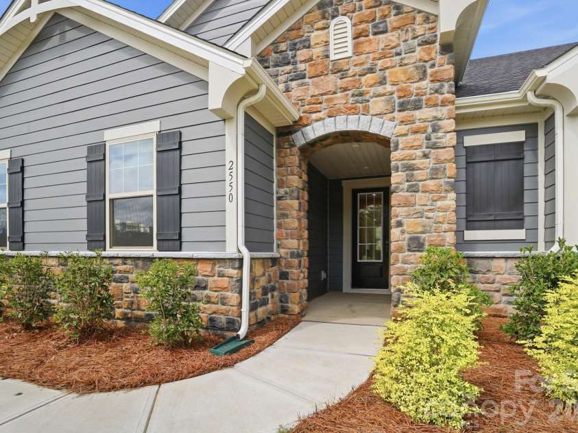 2550 Mabel Lane, Monroe, NC 28110.  MLS# CAR4315400, YatesRealty ID 26859. 