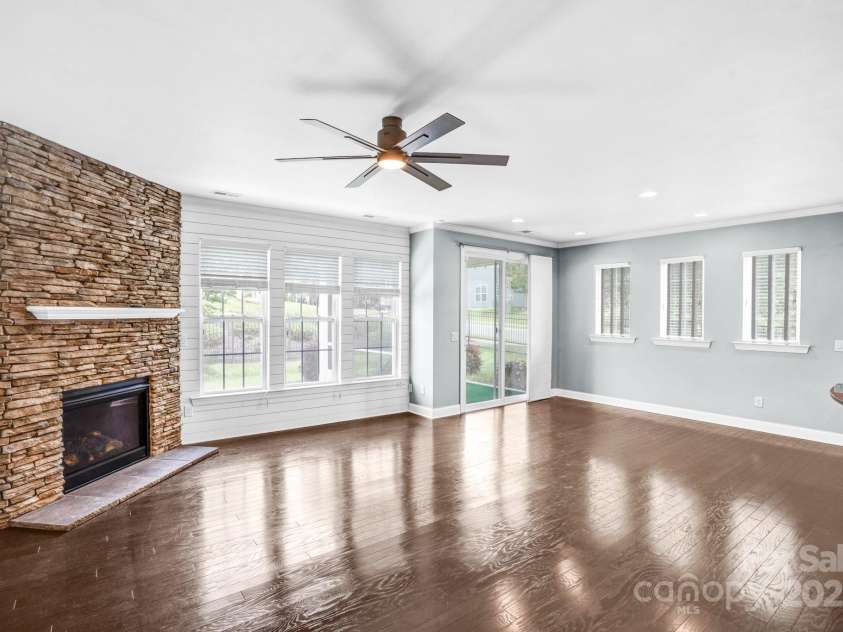 867 Pecan Tree Lane, Fort Mill, SC 29715.  MLS# CAR4267024, YatesRealty ID 26859. 