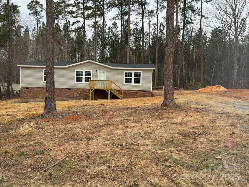 339 Pine Lake Drive, Troy, NC 27371.  MLS# CAR4221222, YatesRealty ID 2686. 