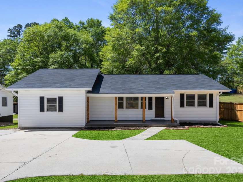 3715 Dallas High Shoals Highway, Dallas, NC 28034.  MLS# CAR4244433, YatesRealty ID 2686. 