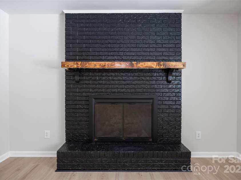 3715 Dallas High Shoals Highway, Dallas, NC 28034.  MLS# CAR4244433, YatesRealty ID 2686. Fire Place