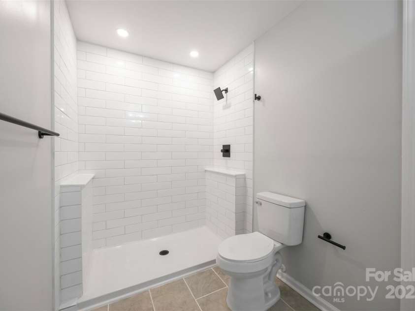 3715 Dallas High Shoals Highway, Dallas, NC 28034.  MLS# CAR4244433, YatesRealty ID 2686. Primary Bath