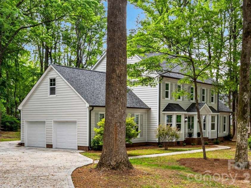 5318 Apple Blossom Court, Mint Hill, NC 28227.  MLS# CAR4378140, YatesRealty ID 26860. 