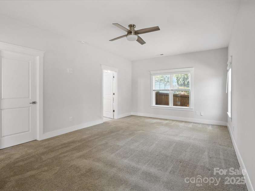 9519 Lawing School Road, Charlotte, NC 28214.  MLS# CAR4282476, YatesRealty ID 26861. 