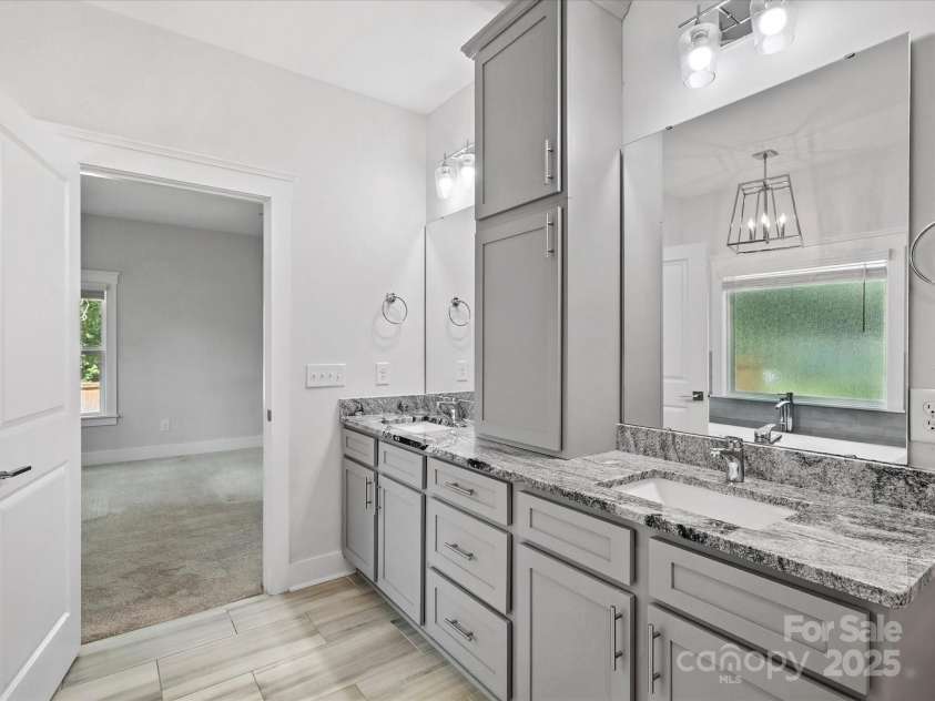 9519 Lawing School Road, Charlotte, NC 28214.  MLS# CAR4282476, YatesRealty ID 26861. 