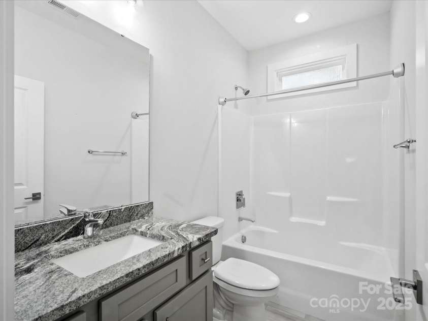 9519 Lawing School Road, Charlotte, NC 28214.  MLS# CAR4282476, YatesRealty ID 26861. 