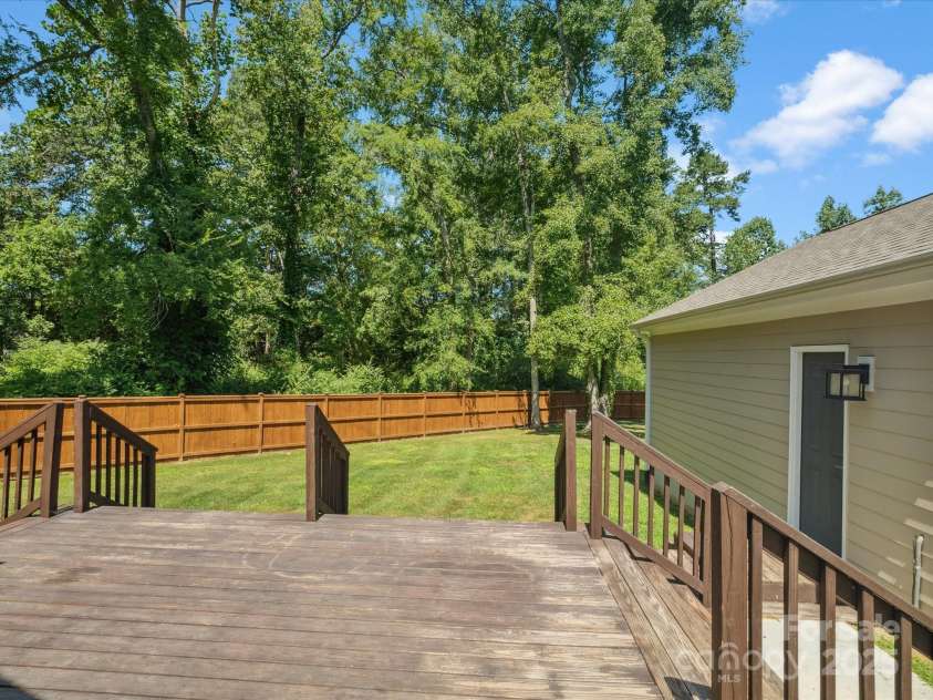9519 Lawing School Road, Charlotte, NC 28214.  MLS# CAR4282476, YatesRealty ID 26861. 