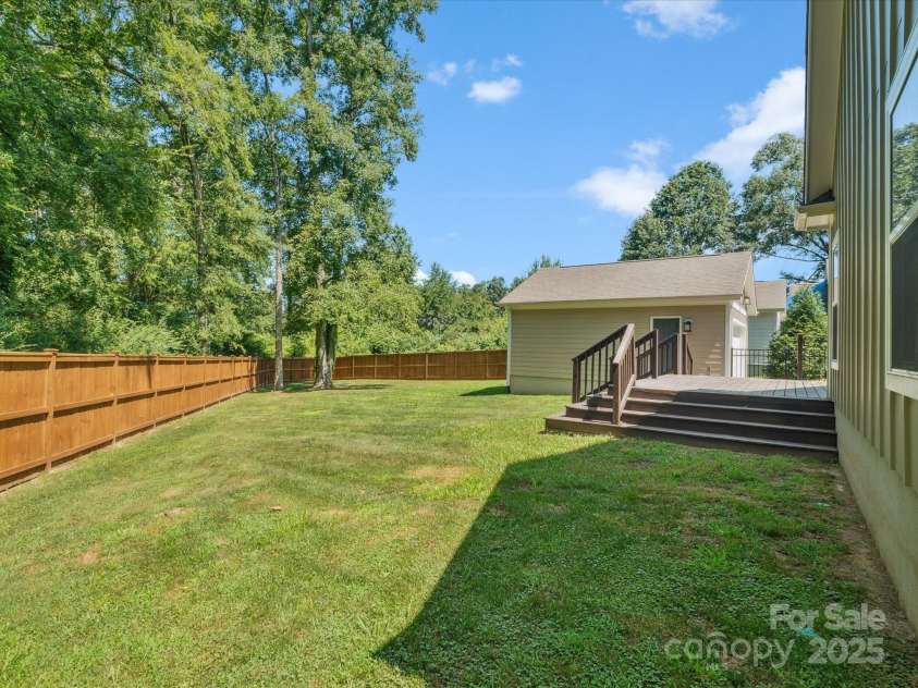 9519 Lawing School Road, Charlotte, NC 28214.  MLS# CAR4282476, YatesRealty ID 26861. 