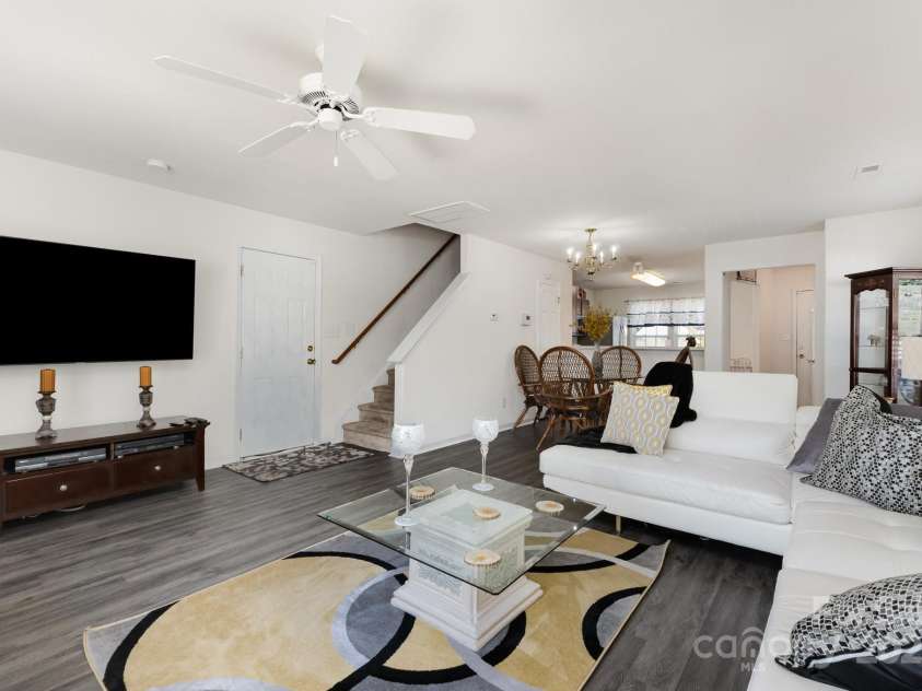 13412 Golden Apple Court, Charlotte, NC 28215.  MLS# CAR4281340, YatesRealty ID 26862. 
