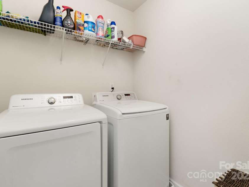 13412 Golden Apple Court, Charlotte, NC 28215.  MLS# CAR4281340, YatesRealty ID 26862. 
